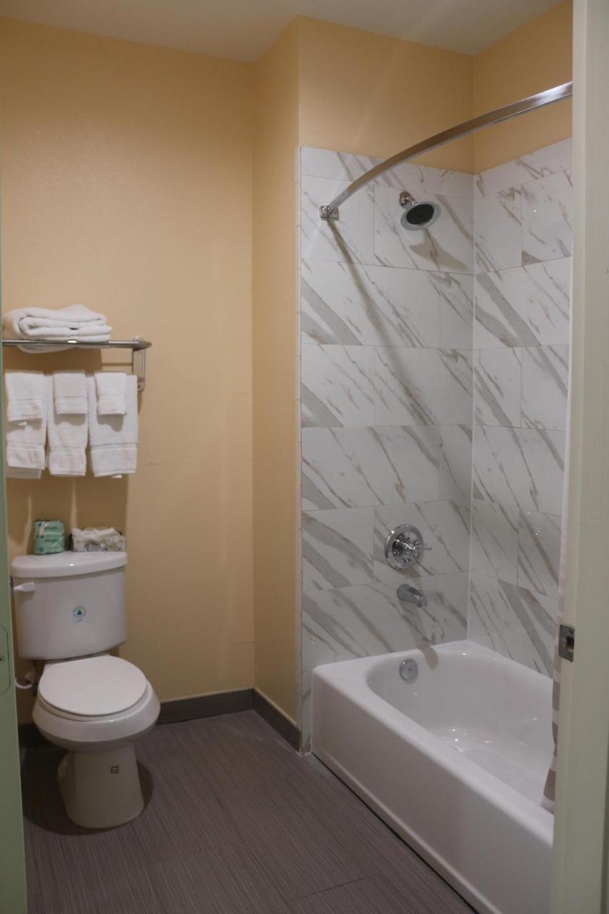 Express Inn And Suites ฮัมเบิล ภายนอก รูปภาพ