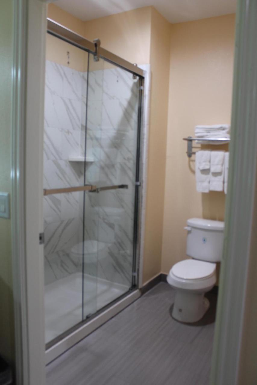 Express Inn And Suites ฮัมเบิล ภายนอก รูปภาพ